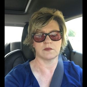 Meet your Posher, Lynn